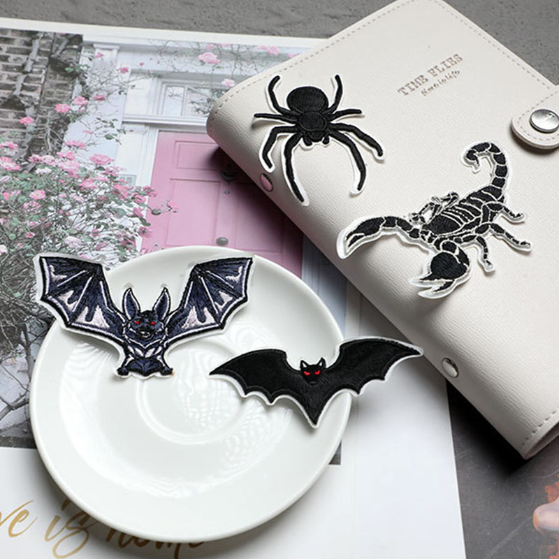 Velcro Sew On - Spinnen-, Skorpion- und Fledermaus-Aufnäher in Schwarz,