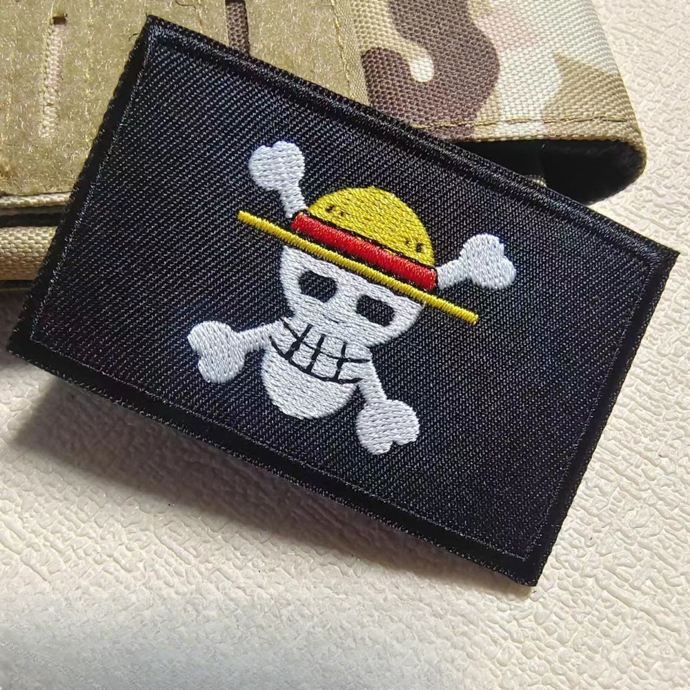 One Piece Badg Cartoon-Ärmelau – Velcro Sew On Bewertung und Preis